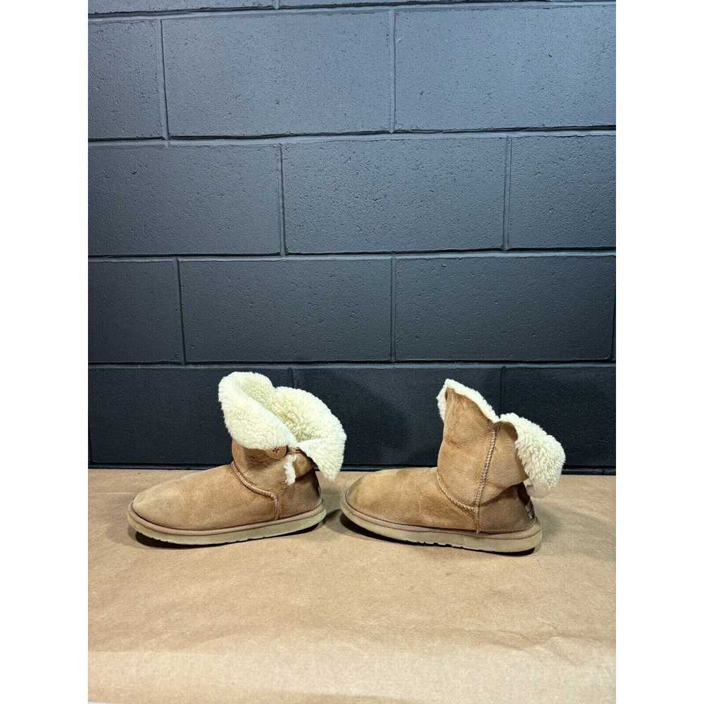 Ugg UGG Bailey Button Size 10 Sheepskin Boots 5803 - image 7