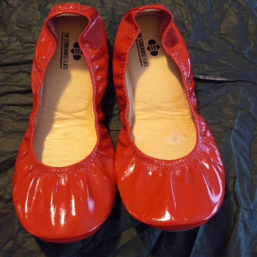 THE STOREHOUSE FLATS SIZE 11 CHRISTMAS RED - image 2