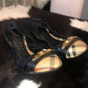 Preowned Burberry Flats Size 37.5 - image 1