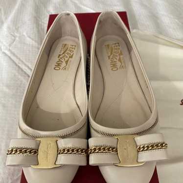 Ferragamo Varina flats bone 34.5 - image 1