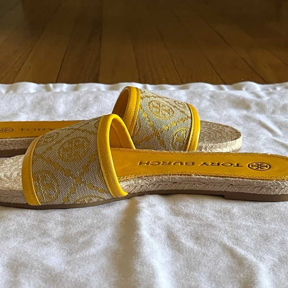 Tory Burch T Monogram Flat Slide NWOB SZ 5.5 - image 5