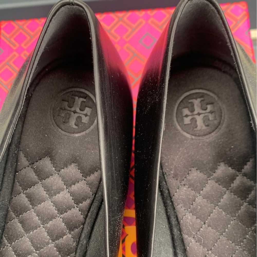 Tory Burch Flats Gigi black 8.5 NIB - image 7