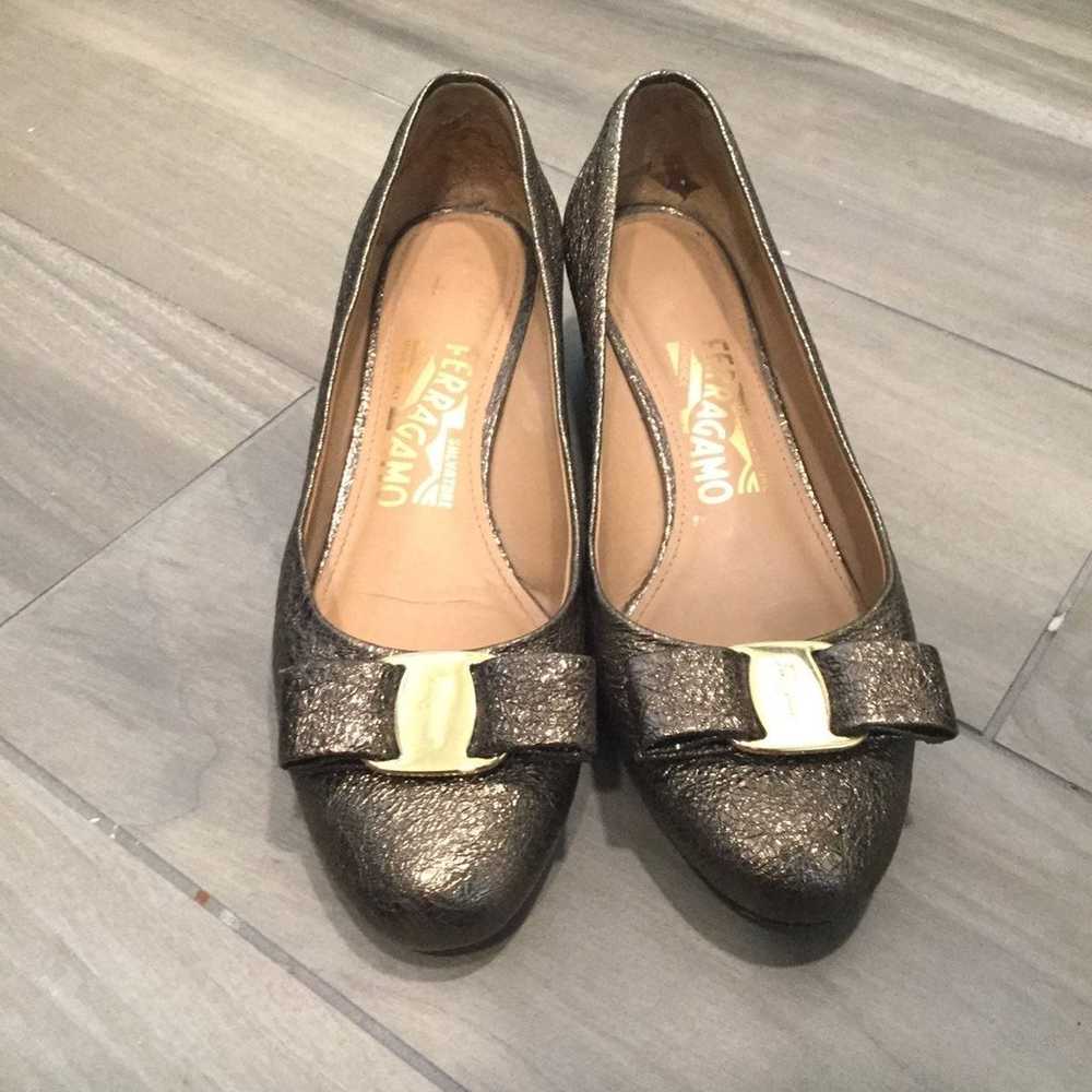 Salvatore Ferragamo Vara Bow Gold Bronze Glitter … - image 4