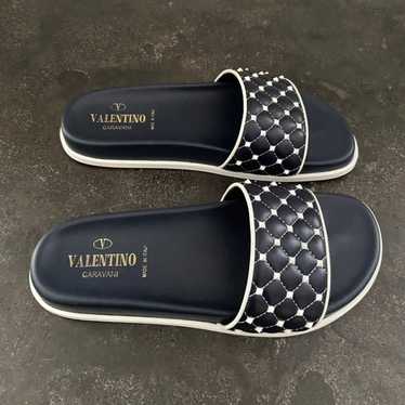 Valentino Free Rockstud Pool Slide