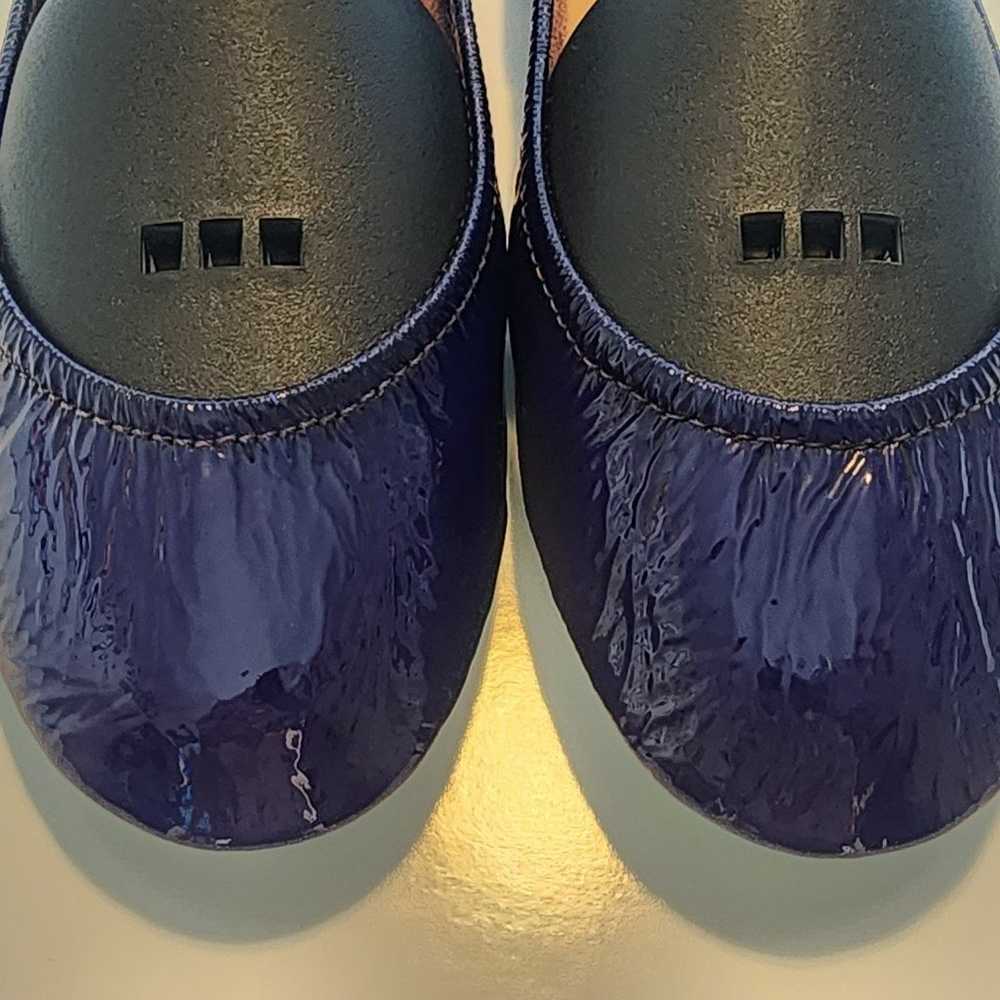 EUC custom bluish purple patent tieks size 7 - image 2