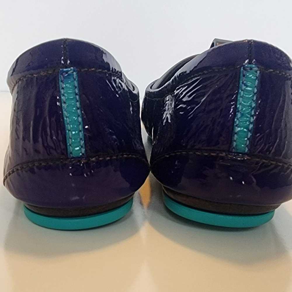 EUC custom bluish purple patent tieks size 7 - image 5