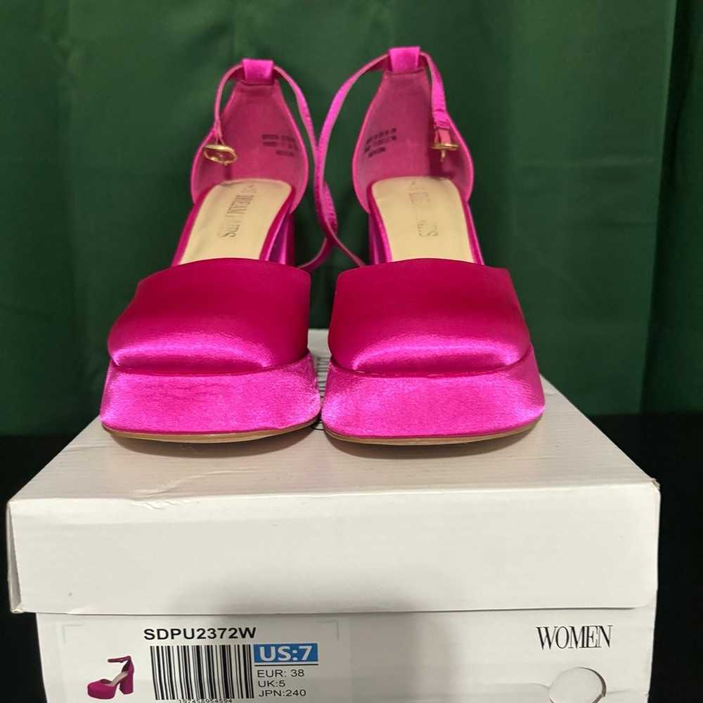 Hot Pink Mary Jane Chunky Heels sz 7 - image 4