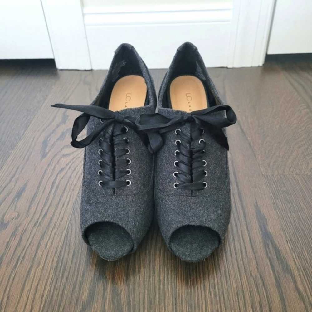 Camila Grey Wool Peep-Toe Lace-Up Shootie Sz 9M G… - image 3