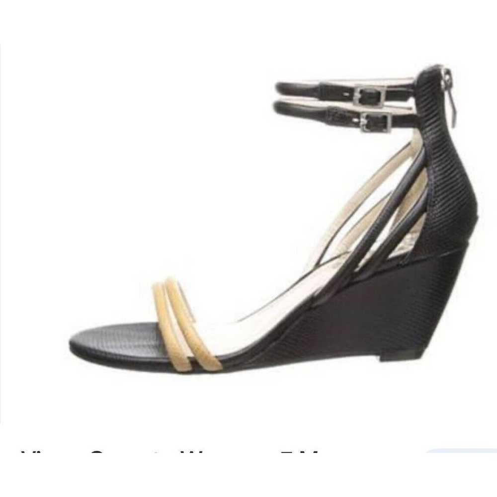 Vince Camuto Black And Tan Wedge Heels Size 10 - image 2