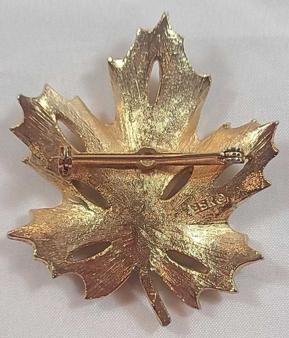 BSK Yellow Gold Tone Textured Maple Leaf Brooch P… - image 9