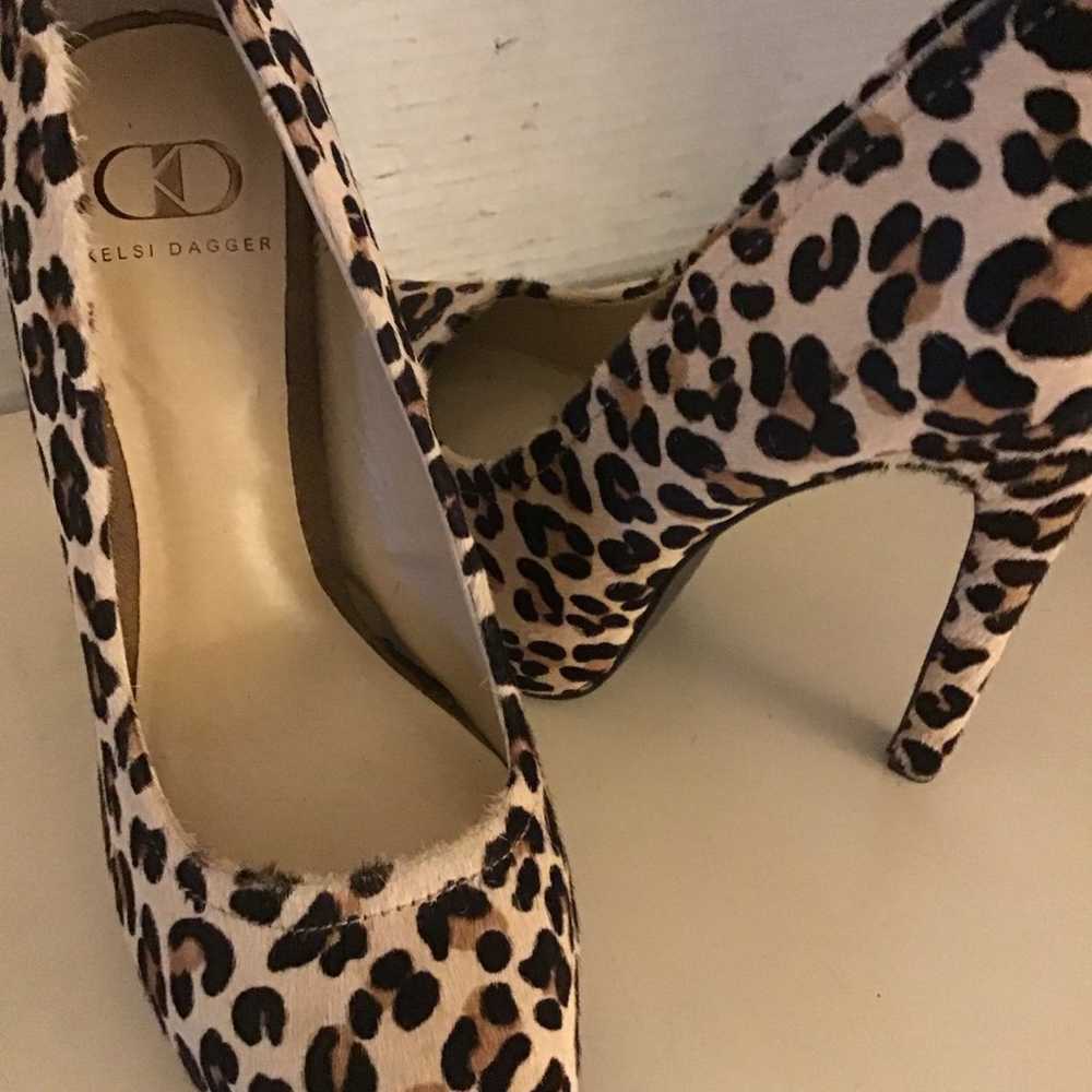 Kelsi Dagger women animal print platform pump hee… - image 2