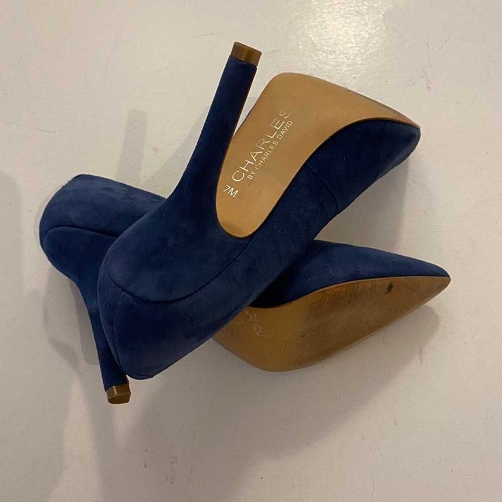 CHARLES by Charles David sz 7 navy Pumps suede he… - image 3