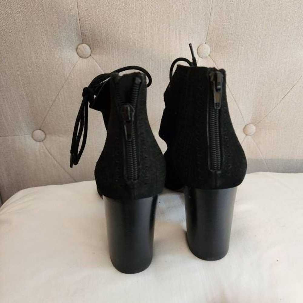 Crown Vintage Stock Heel tie up Leather Shoes Siz… - image 4