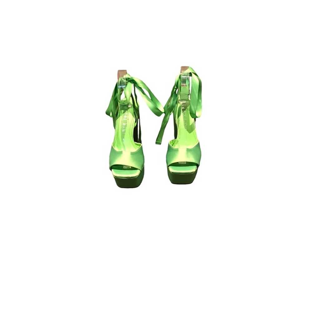 NWOT Gianni Bini Neon Green Platform Heels - image 3