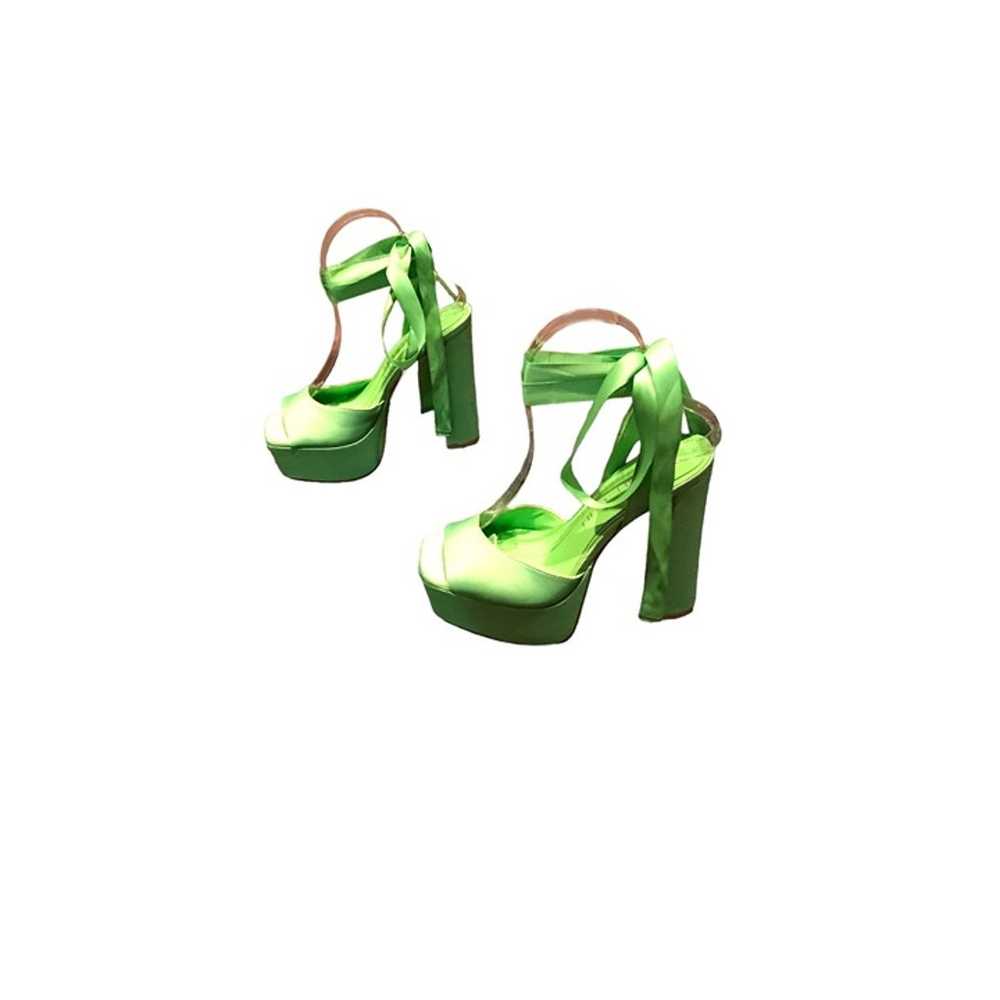 NWOT Gianni Bini Neon Green Platform Heels - image 4