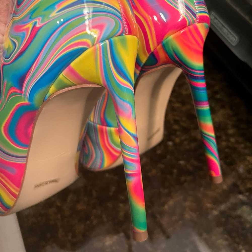 Anne Michelle rainbow abstract pumps heels - image 7