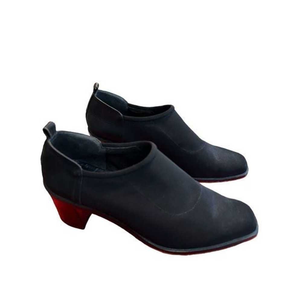 Donald Pliner Black Stretch Nylon Leather Heel Pu… - image 3