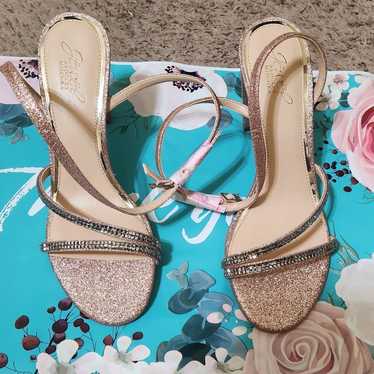 Jewel Badgley Mischka Aura Sandal NWOT