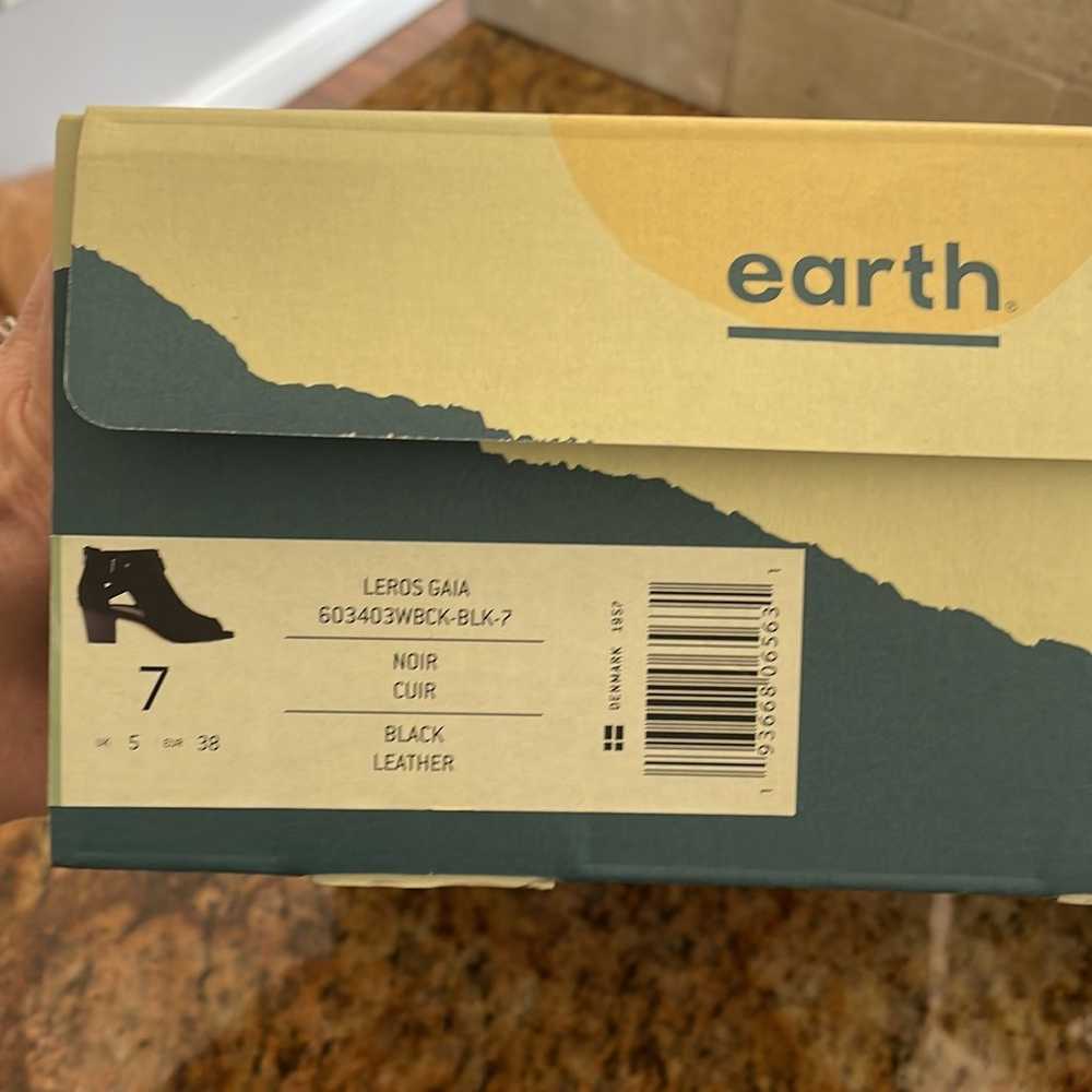 earth peep toe booties - image 9