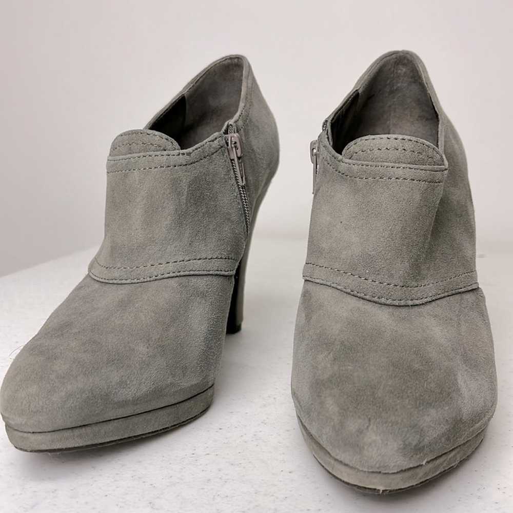 Banana Republic's woman's gray leather-suede high… - image 2