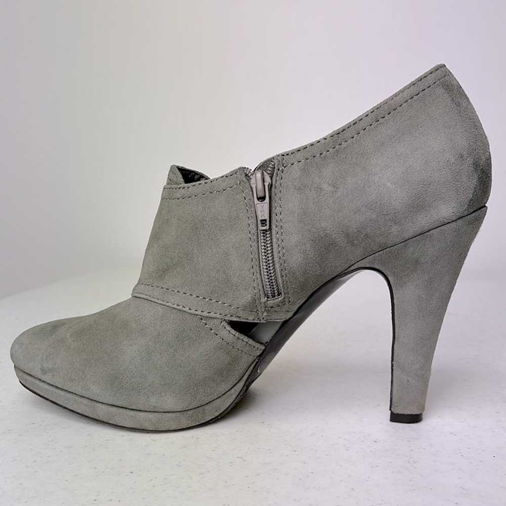 Banana Republic's woman's gray leather-suede high… - image 5