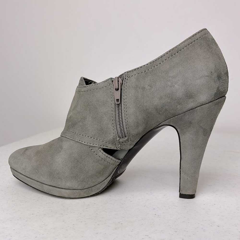 Banana Republic's woman's gray leather-suede high… - image 7