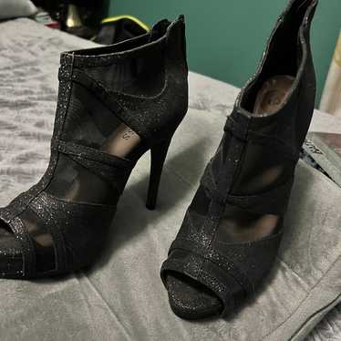 GUESS~NWOT~Women’s Black Leather Glittery Heels S… - image 1