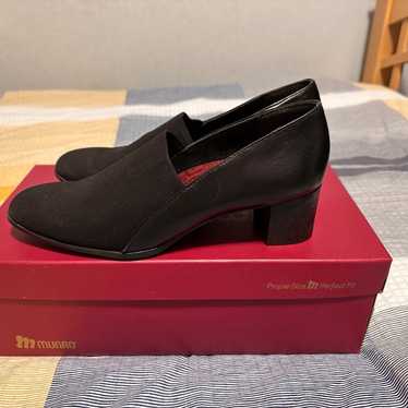 Women’s size 8.5 Dress Shoes - Munro