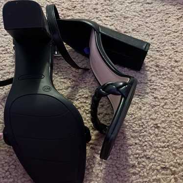 New black Nine West pumps