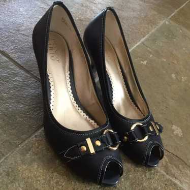 Black Franco Sarto kitten heel