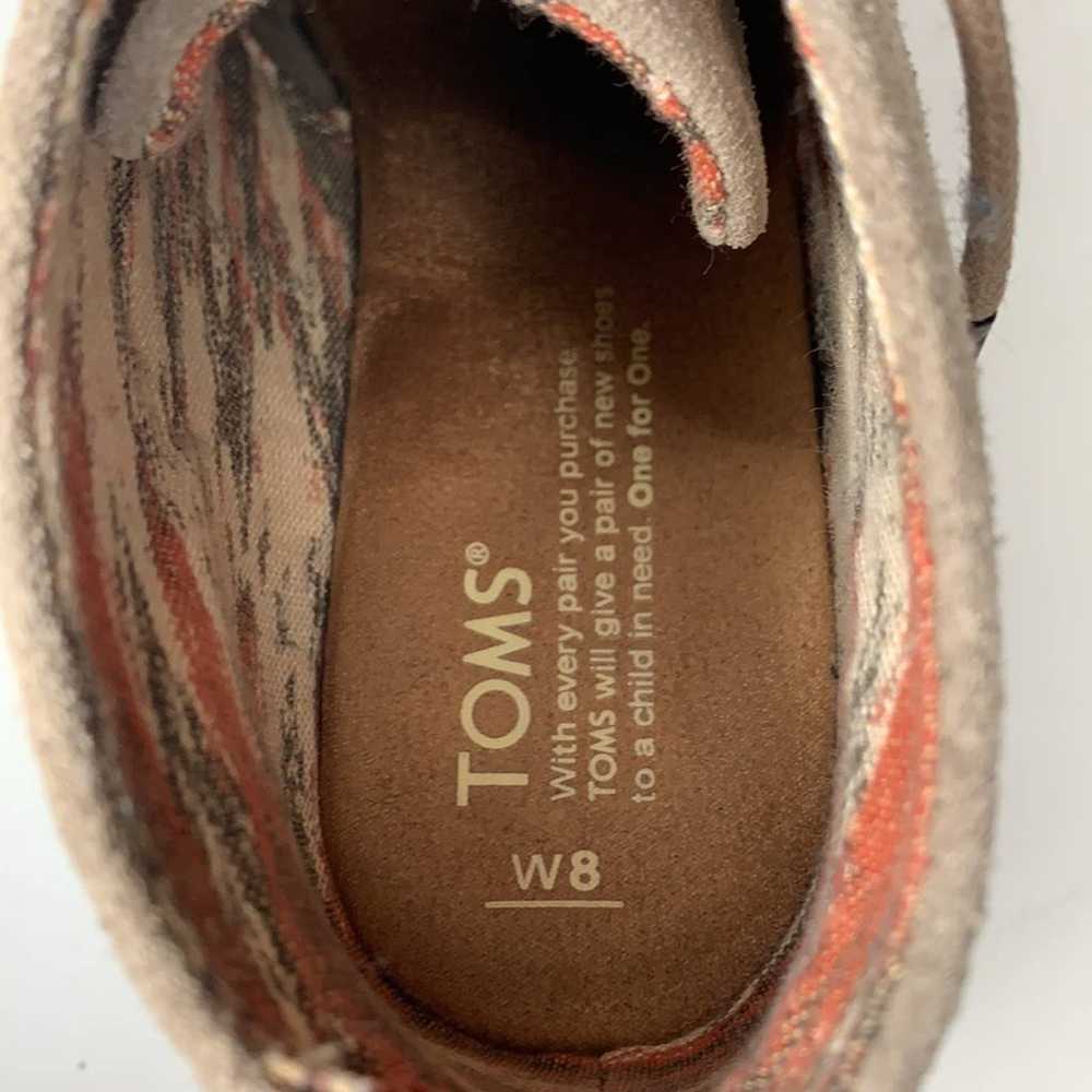 Toms Dessert taupe suede wedge booties - image 7