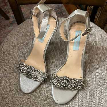 Blue by Betsey Johnson Gina wedding heels size 8 - image 1