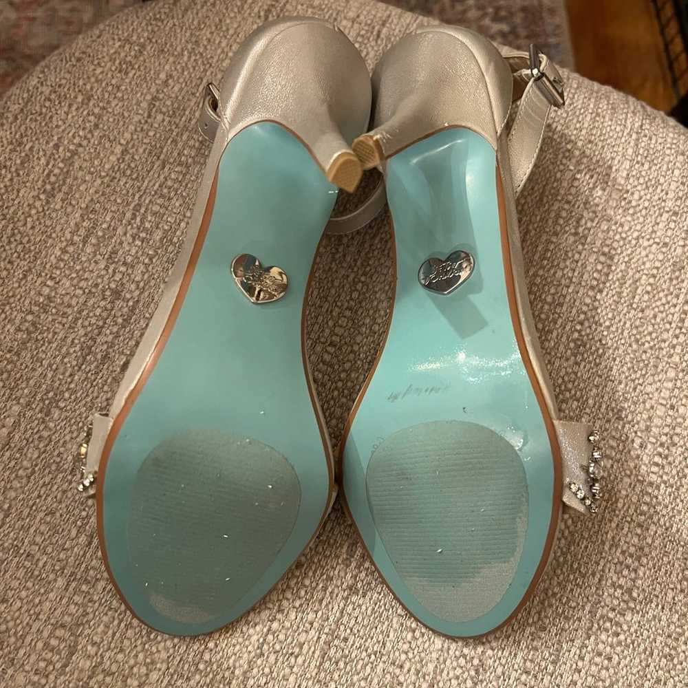 Blue by Betsey Johnson Gina wedding heels size 8 - image 6