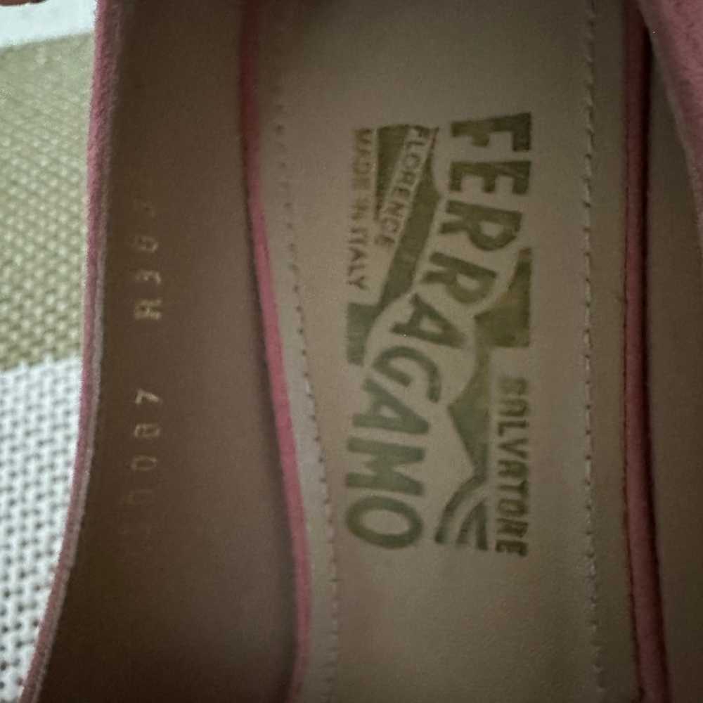 Authentic Ferragamo pumps - image 4