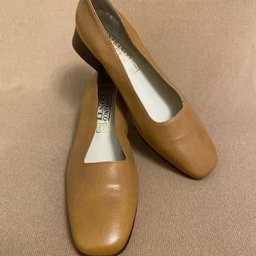 Gianfranco Conti Classic Pumps Camel Color Leather