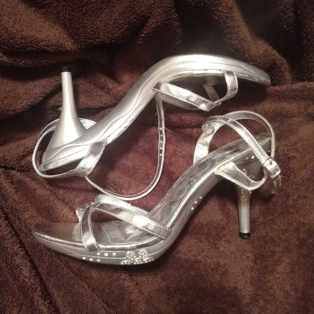 HOT TOMATO Silver 4 inch Heels shoes with crystal… - image 3