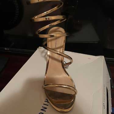 Gold heels - image 1