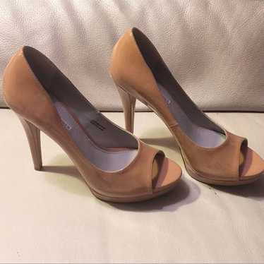 “Vera Wang Lavender” Nude Pumps