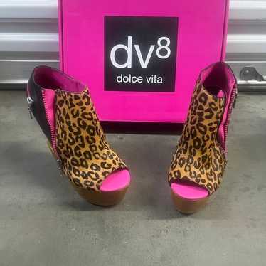 Dolce Vita Jannette Leopard Calf Hair Dv8 Heels S… - image 1