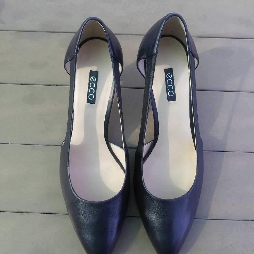 New Ecco Heels - image 10