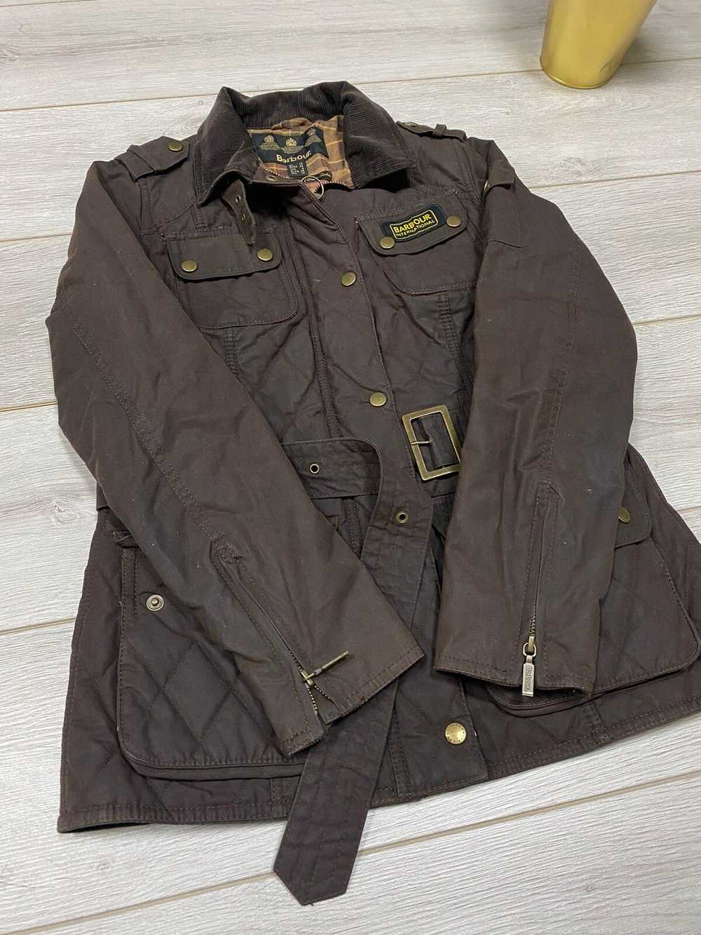 Barbour Barbour waxed international quilted jacke… - image 3