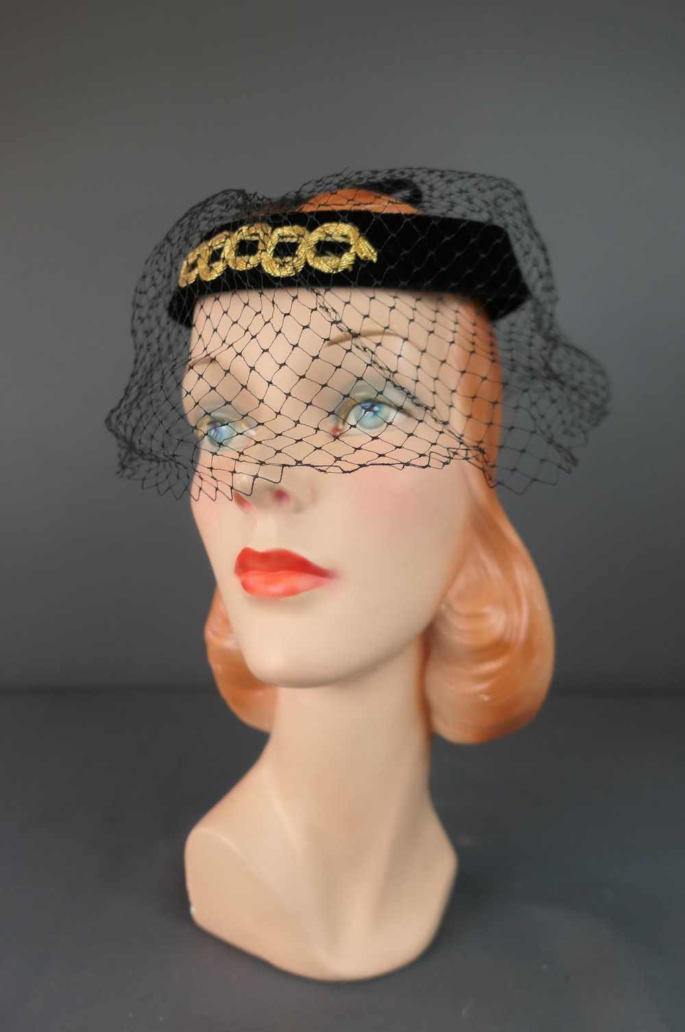 Vintage Black Velvet Ring Hat with Veil & Gold Tr… - image 1