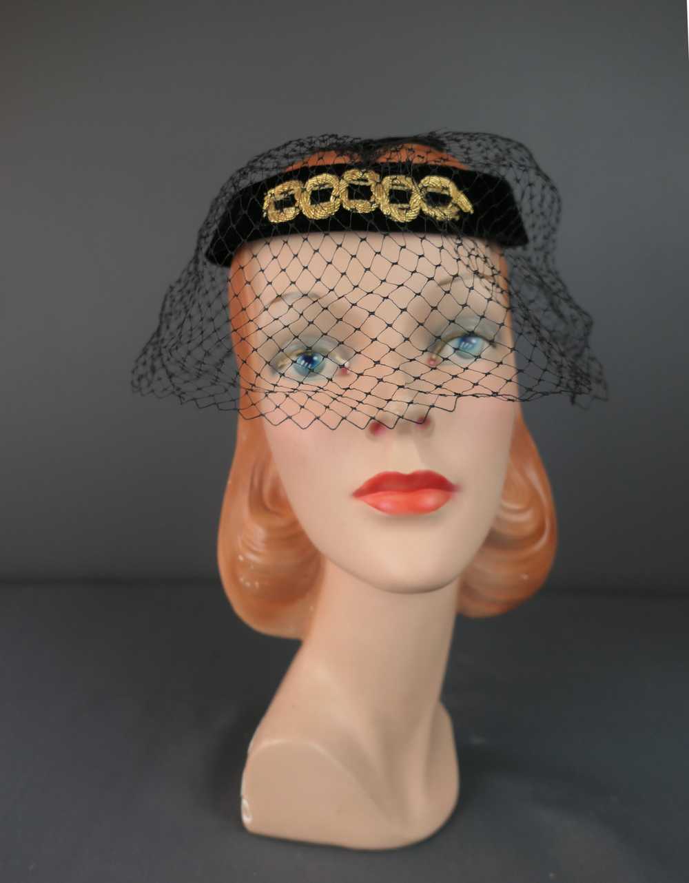 Vintage Black Velvet Ring Hat with Veil & Gold Tr… - image 2