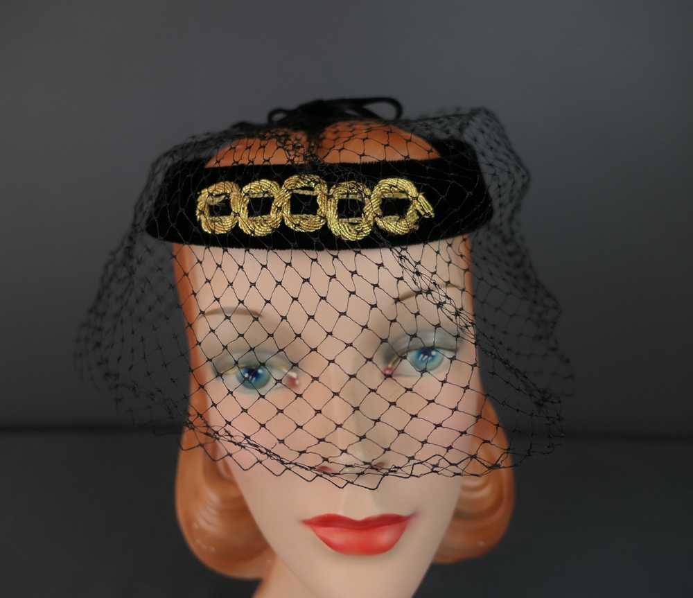 Vintage Black Velvet Ring Hat with Veil & Gold Tr… - image 4