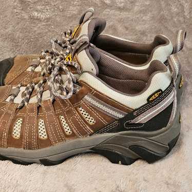 KEEN women's safety toe boots