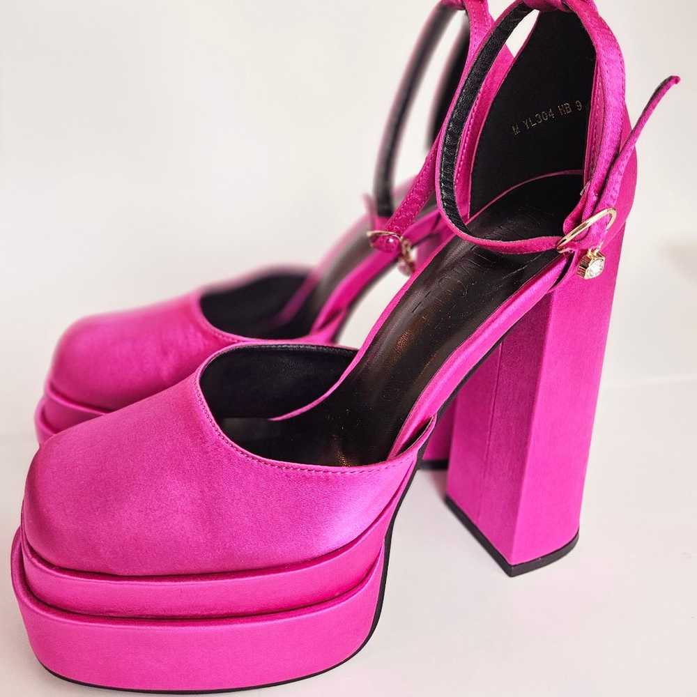 Platform chunky heels hot pink ankle size 9 - image 1