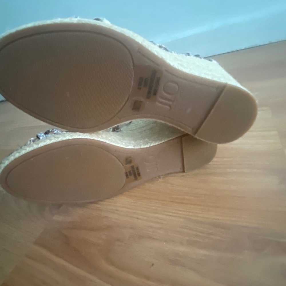 Jennifer Lopez wedge sandals. - image 6