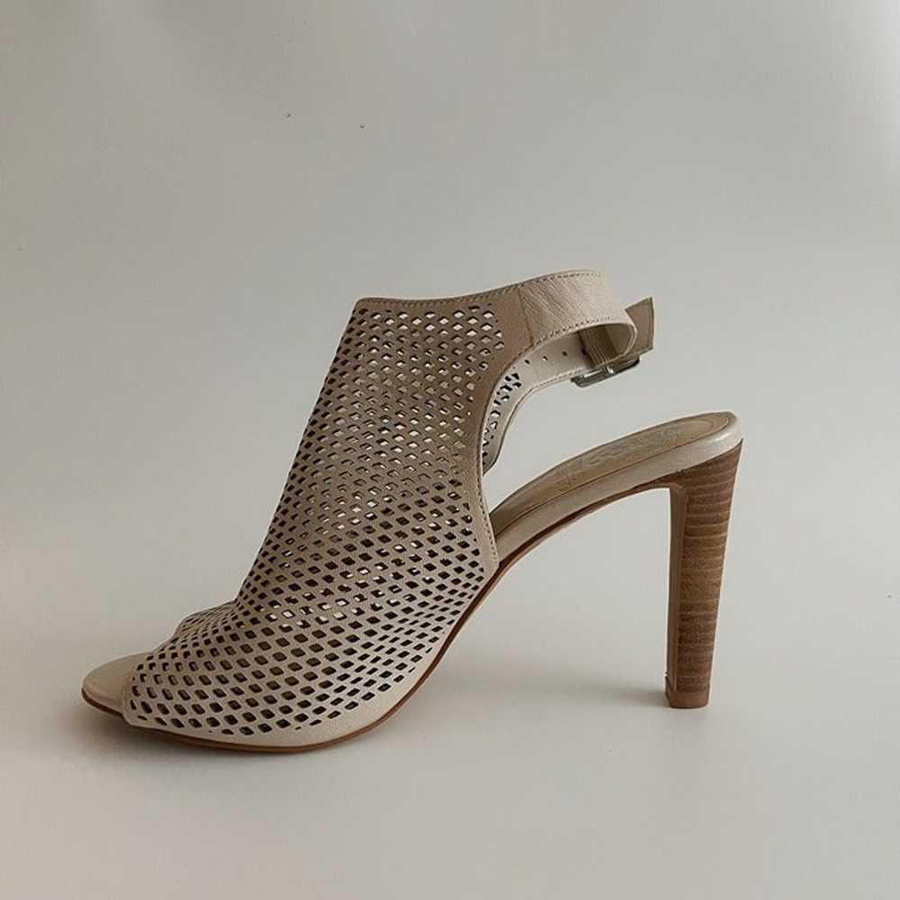 NEW Vince Camuto Size 9 Perforated Nude Heels - image 2