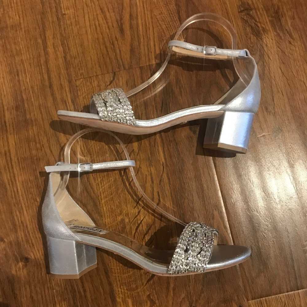Badgley Mischka silver embellished sandals - image 4