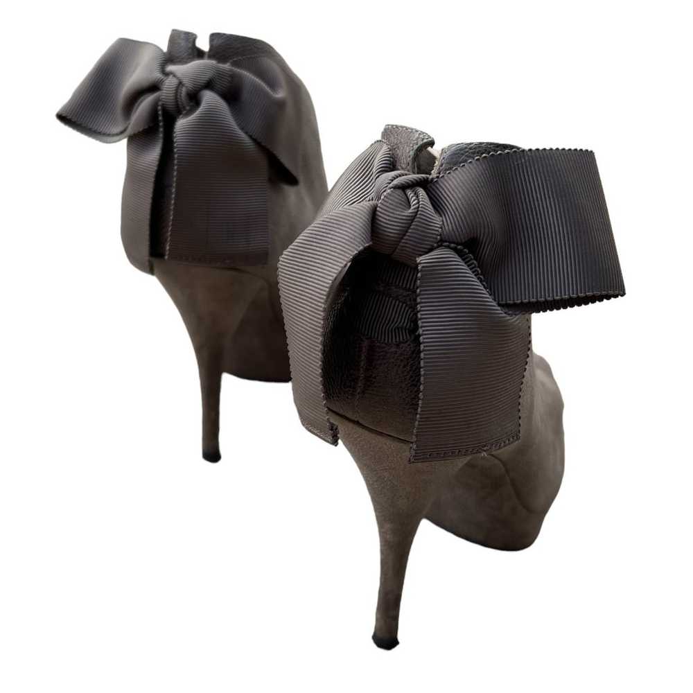 Vera Wang Royce Leather Bow Heel Peep Toe Booties… - image 4